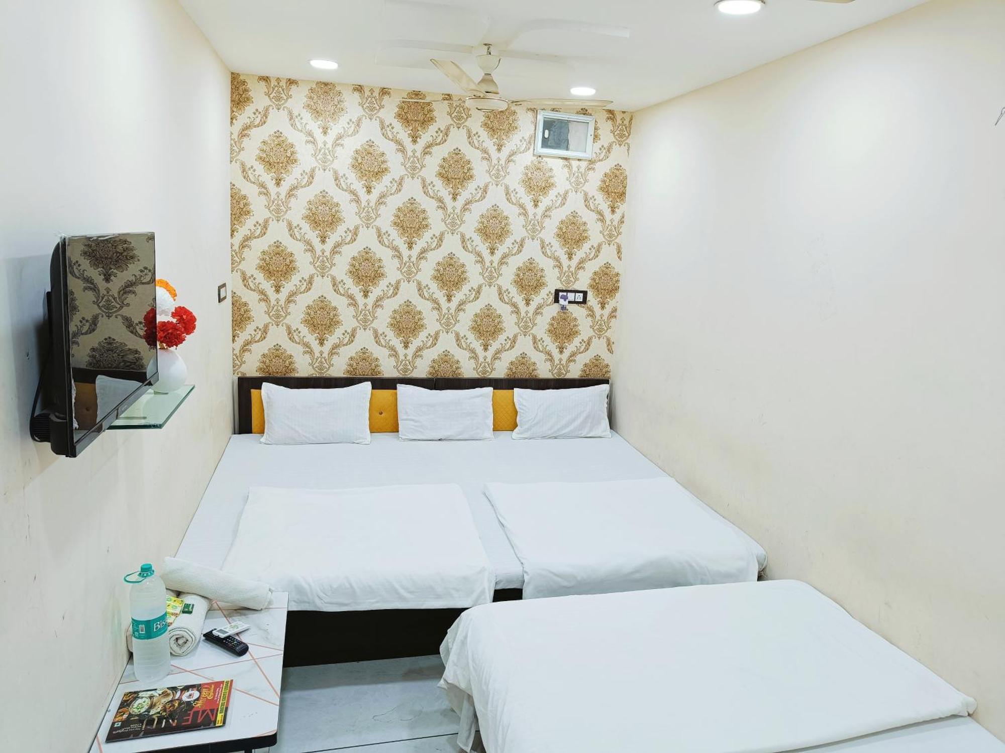 Ginger Hotels Ujjain Tower Kshipra Inn-Family Stay Airconditioned Hotel מראה חיצוני תמונה