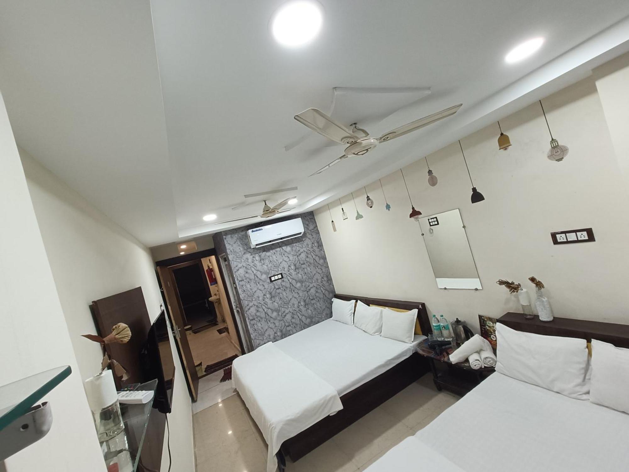 Ginger Hotels Ujjain Tower Kshipra Inn-Family Stay Airconditioned Hotel מראה חיצוני תמונה