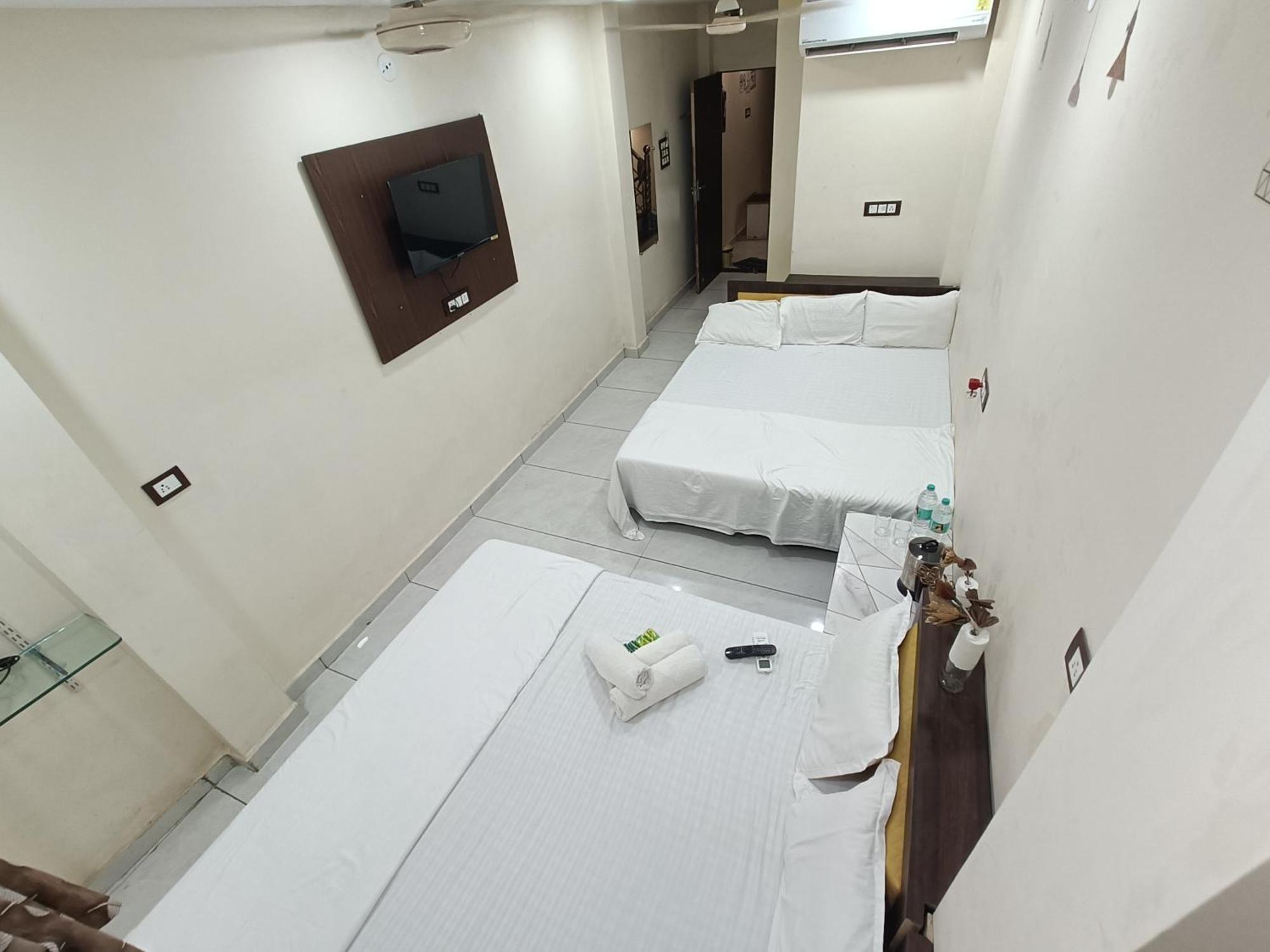 Ginger Hotels Ujjain Tower Kshipra Inn-Family Stay Airconditioned Hotel מראה חיצוני תמונה