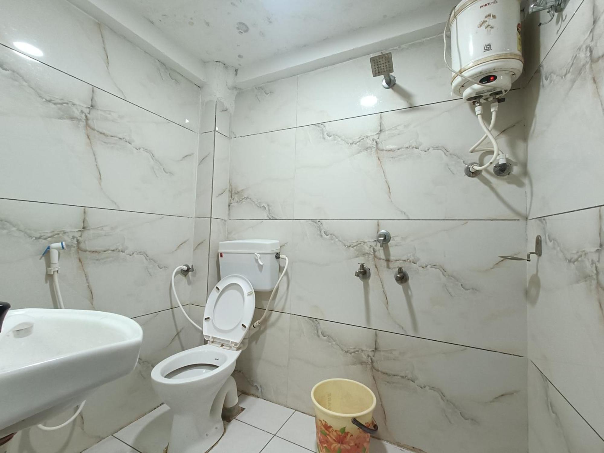 Ginger Hotels Ujjain Tower Kshipra Inn-Family Stay Airconditioned Hotel מראה חיצוני תמונה